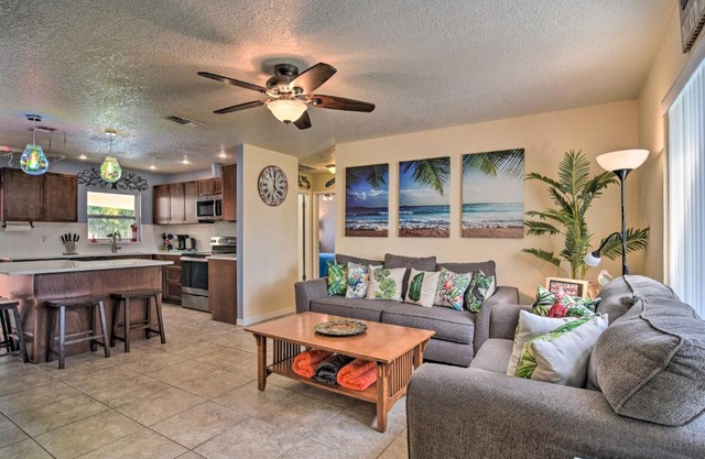 6 Mi to Beaches Seminole Retreat with Pool