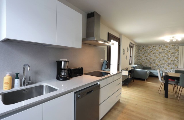 6-person apartment
