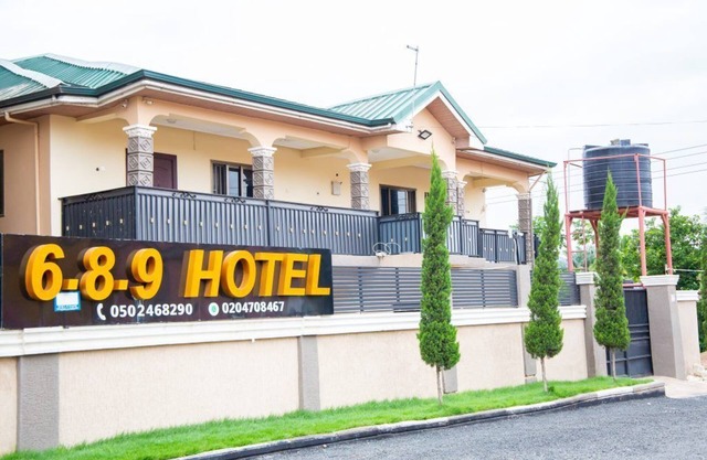 689 Hotel & Apartment