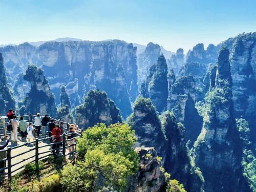 A deer has you INN near by Tianmen Shan-Free pick-up-Aerial Cableway