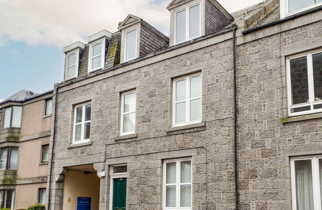 A perfect choice for a city break, with personal touches that make it a home from home.