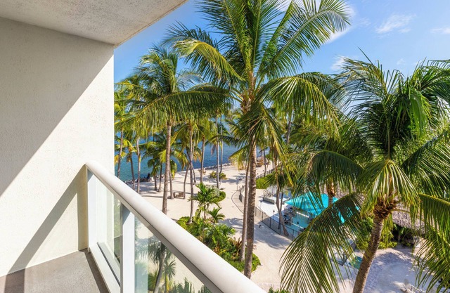 A Place You'll Surely Enjoy! 3 Comfortable Units, Onsite Pool, Free Parking