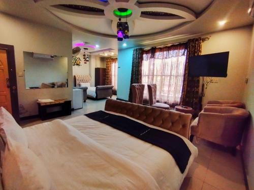 Abeer Hotel Swat by Khan Familia Travels