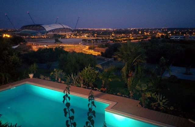 Accommodation with swimming pool and tennis