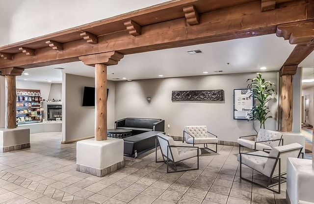 Affordable Getaway at Red Lion Inn & Suites Goodyear Phoenix! Free Breakfast!