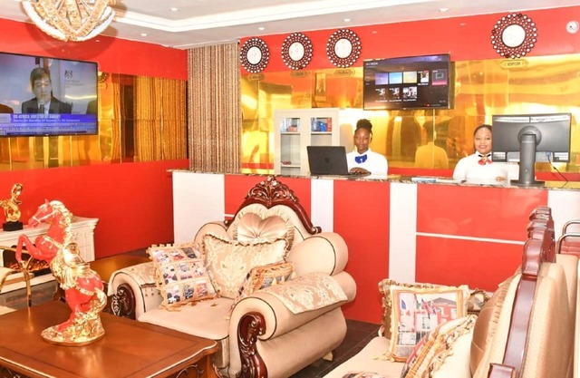 Alim Royal Hotel and Suites