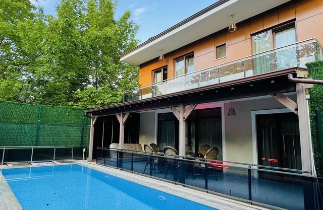 Alriyan Villas