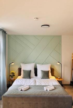 AMAO Mantis - Design Apartment - City Center - King-Size Bed - Parking - Storchenturm - bis 10 Pers 2Whg