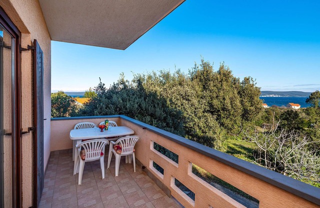 Amazing apartment in Nevidane