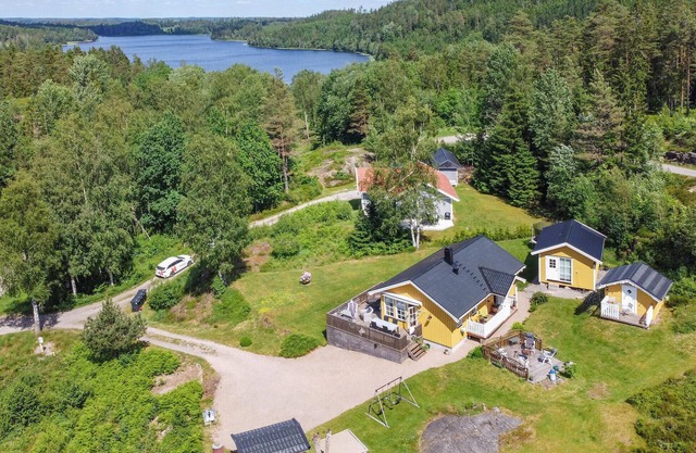 Amazing home in Färgelanda with WiFi