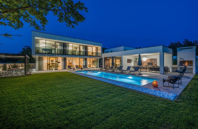 Amazing home in Modrusani with sauna