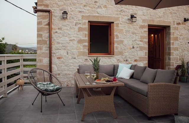 Amygdalia Traditional House