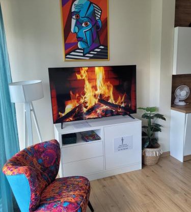 Apartament nad jeziorem z TV 60 cali i Netflixem "PanTuNieSpał"