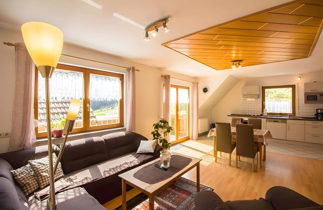 Apartment '2, 85qm' with Balcony and Wi-Fi
