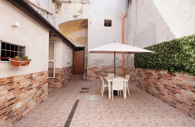 Apartment "Casa Davide" with Shared Terrace & Wi-Fi