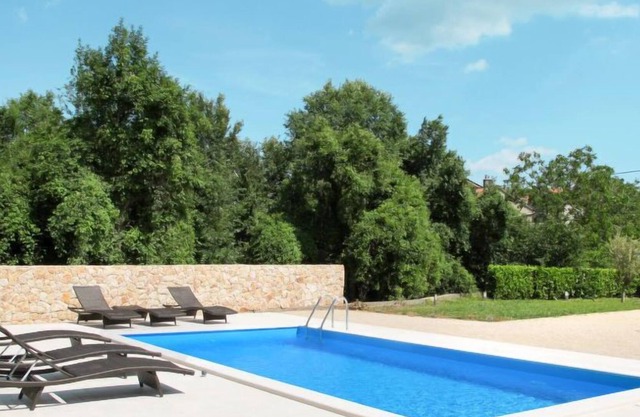Apartment Elena (MLK351) in Krk/Malinska - 3 persons, 1 bedrooms