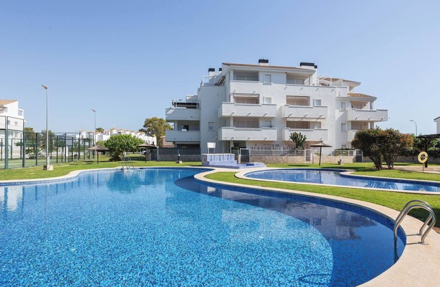 Apartment 'Entre Olas 2' with Shared Pool, Private Terrace and Air Conditioning