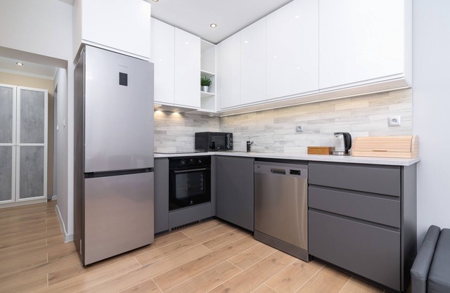 Apartment Gromadzka With A/C by Renters