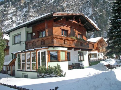 Apartment in Ski Paradise near Trails