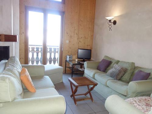 Apartment in Veysonnaz with balcony