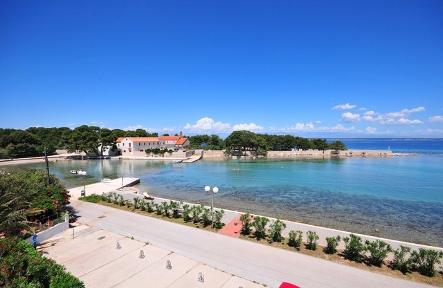 Apartment MiMa - 150 m from the beach: A2(2+2) - Susica, Island Ugljan, Croatia