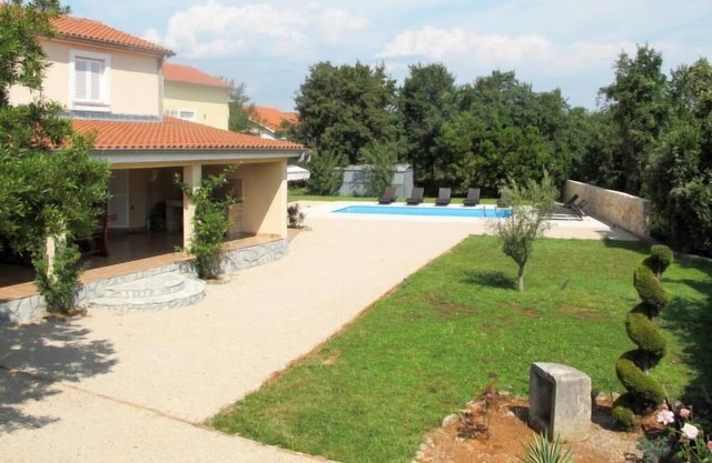 Apartment Noah (MLK350) in Krk/Malinska - 2 persons, 1 bedrooms