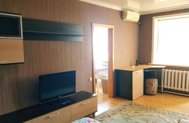 Apartment on Кривенко 81