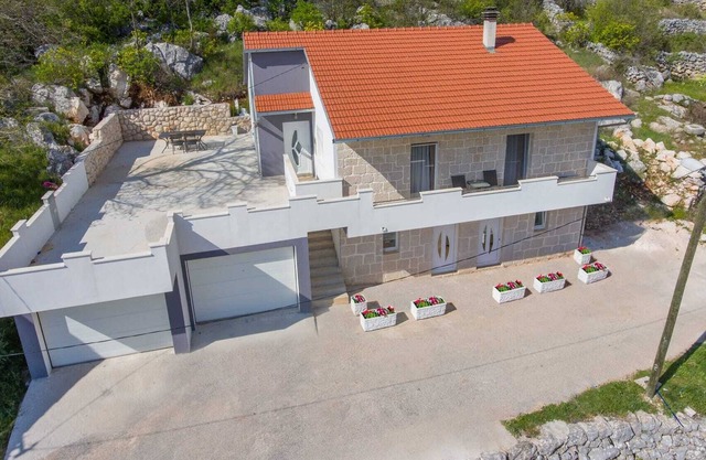 APARTMENT PETRA, Dobrinče - Makarska