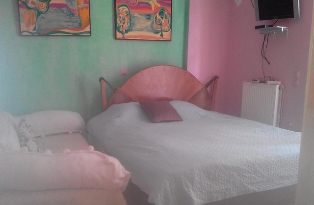 apartment with garden and barbecue 1 km of the beach