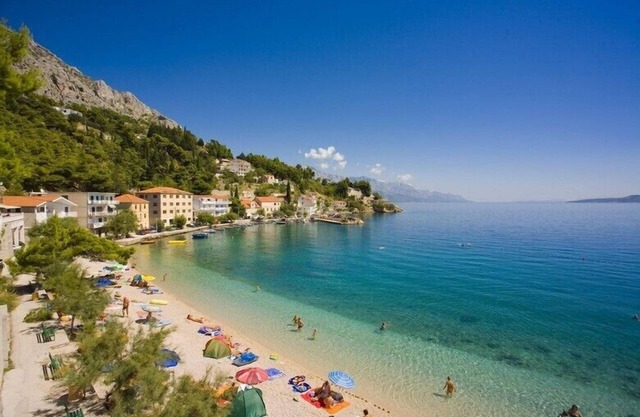Apartment with pool for 2 to 7 people. - Quiet location - pure holiday feeling