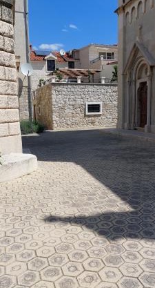 Apartments villa Mira