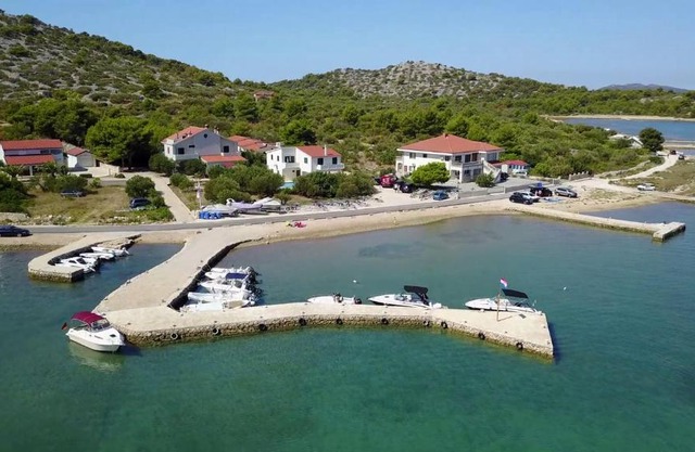 Apartments Villa Petra