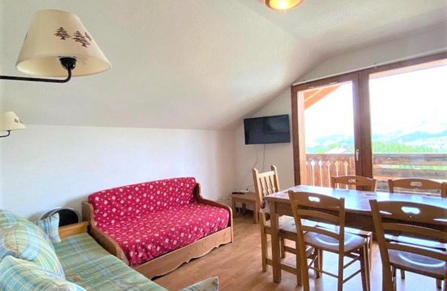 Appartement 6 pers, balcon sud-ouest, local ski, parking gratuit, animaux admis - FR-1-504-470