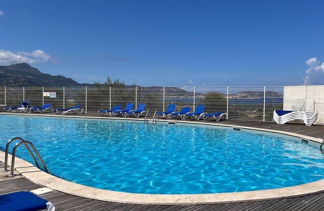 Appartement 6 Personnes 3 Chambres Dans Résidence Avec Piscine à Lumio