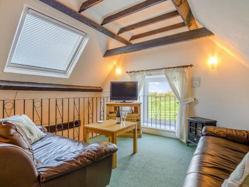 Apple Cottage-Uk37361