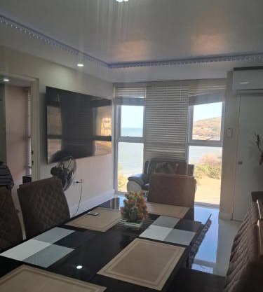 Apt 202 Fancy place with ocean view