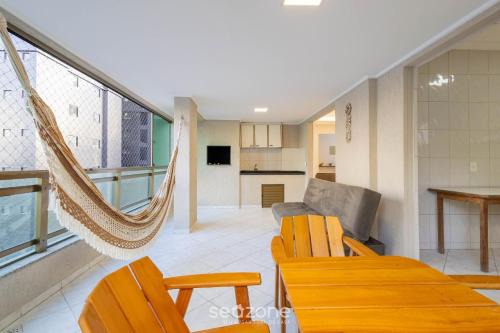 Apt w/balcony & BBQ 290m from the sea CAU0199