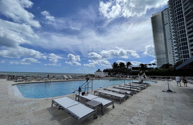 Areia Azul Aparts Miami