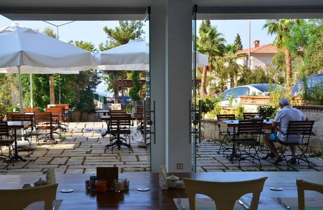 Arnna Hotel