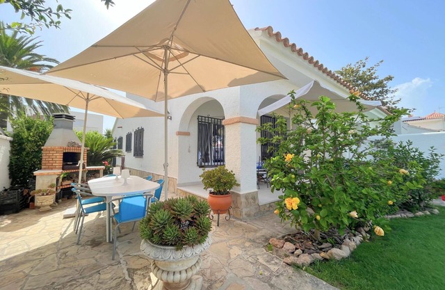 at Cambrils Mar area, nice house with garden