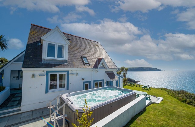 Atlantic Sunset, Holiday Home Little Haven, Sleeps 12, 6 bedrooms, bathrooms