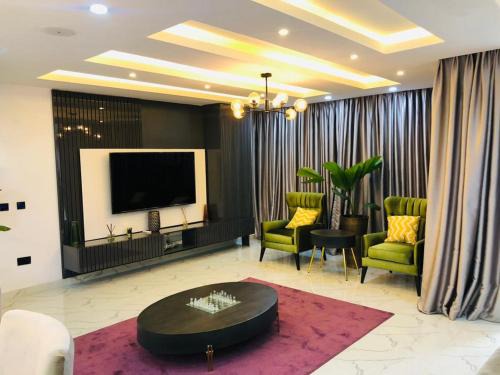 Autumn Green's 1,2 and 3 beds 1004 Estate