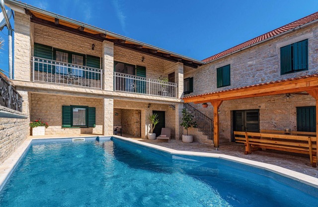 Awesome home in Benkovac with WiFi