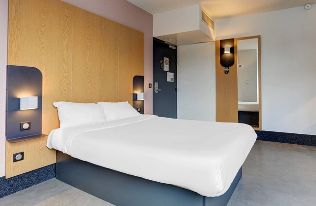 B&B HOTEL Reims Centre Gare