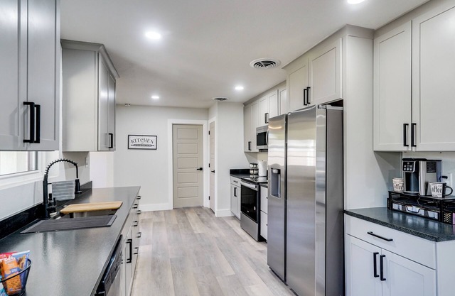 Backyard & Game Room! Home in Heart of Midland
