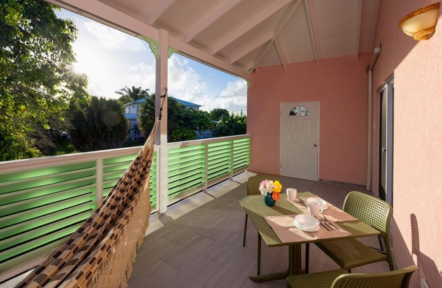 Beach, golf, everything nearby Top quality, quiet, comfortable