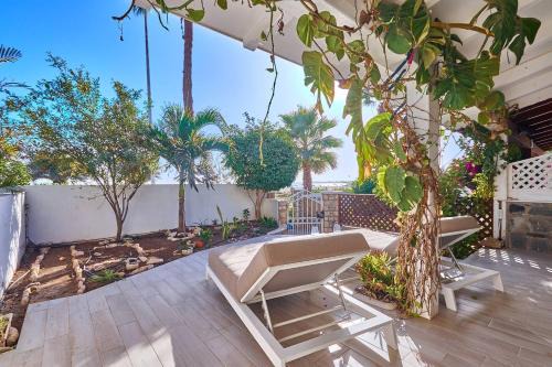 Beach Villa - By Bobbywashere