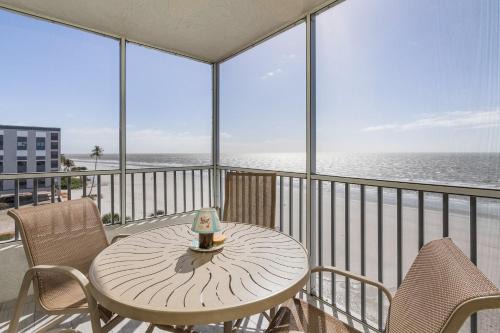 Beach Villas #401 - 250 Estero Blvd condo