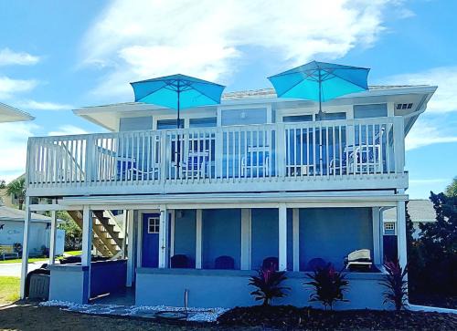 Beachside Home, Heated Pool, Steps 2 beach, Meticulous, 5-star Rated