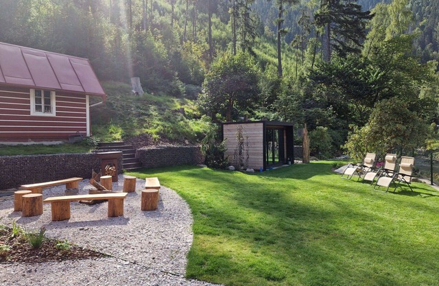 Beautiful private villa for 18 guests with WIFI, TV, patio and pets allowed